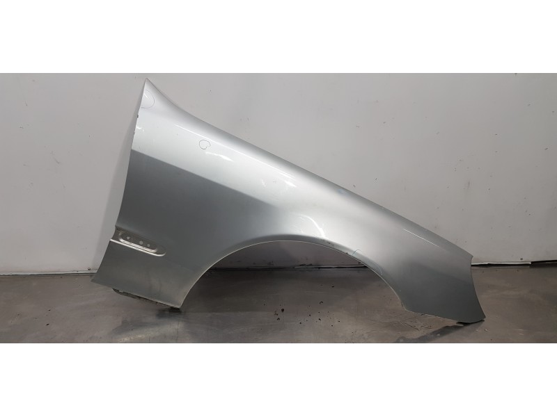 Recambio de aleta delantera derecha para mercedes clase s (w220) berlina 430 (220.070) referencia OEM IAM A2208800418  