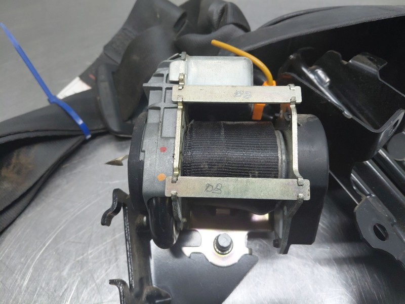 Recambio de cinturon seguridad delantero derecho para peugeot 307 cc (s2) sport referencia OEM IAM 8975J2  