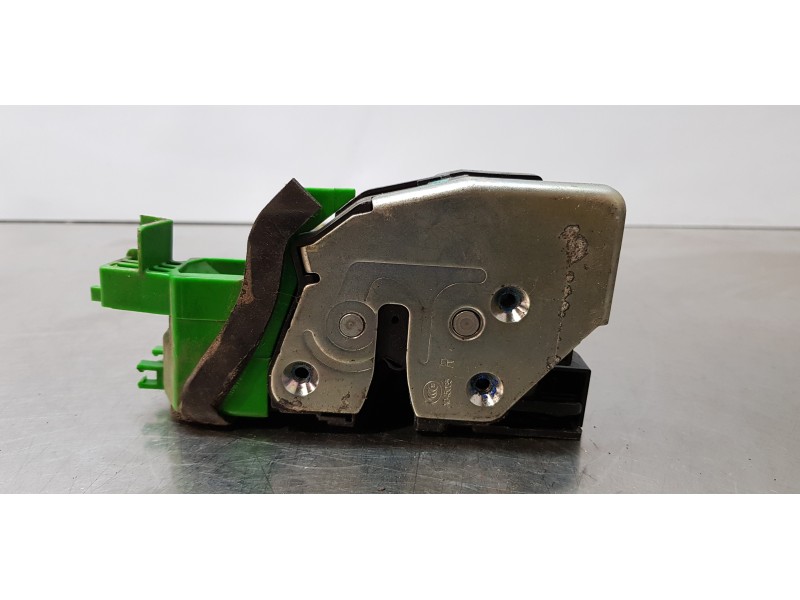 Recambio de cerradura puerta delantera derecha para kia carens ( ) concept referencia OEM IAM 81320A4010  