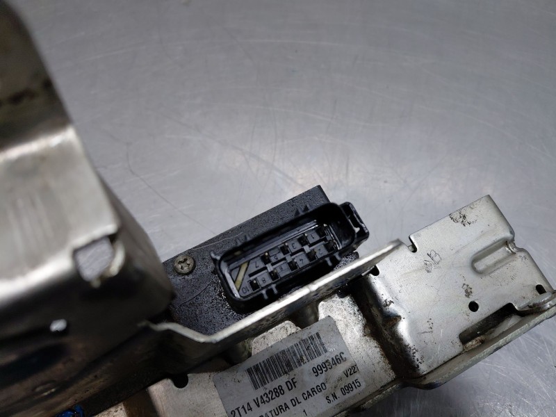 Recambio de cerradura puerta trasera derecha para ford transit connect (tc7) tourneo referencia OEM IAM   