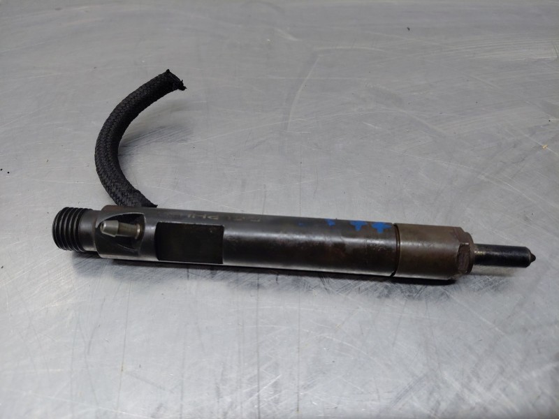 Recambio de inyector para ford tourneo connect (tc7) kombi referencia OEM IAM   