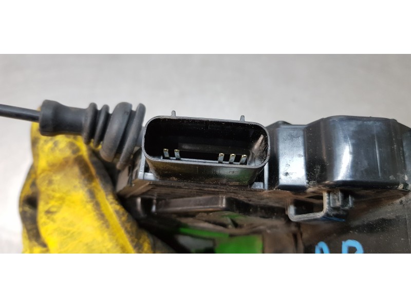 Recambio de cerradura puerta delantera derecha para kia carens ( ) concept referencia OEM IAM 81320A4010  