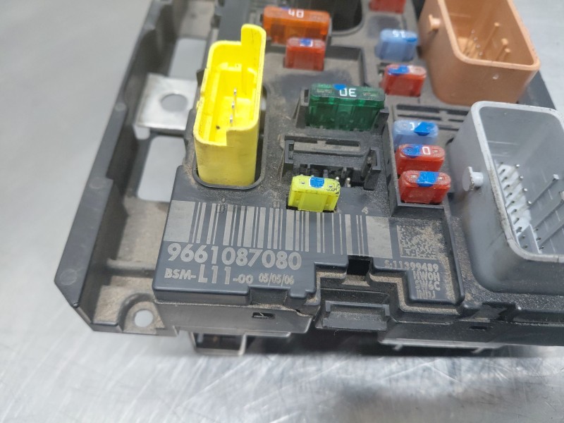 Recambio de caja reles / fusibles para peugeot 307 cc (s2) sport referencia OEM IAM   