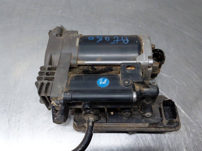 Recambio de bomba suspension para citroën c4 picasso shine referencia OEM IAM 9682022980  