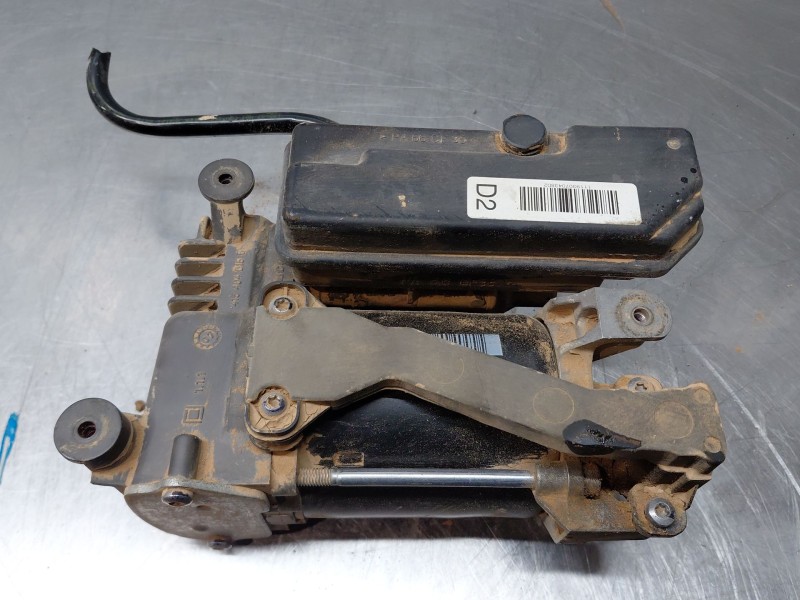 Recambio de bomba suspension para citroën c4 picasso shine referencia OEM IAM 9682022980  