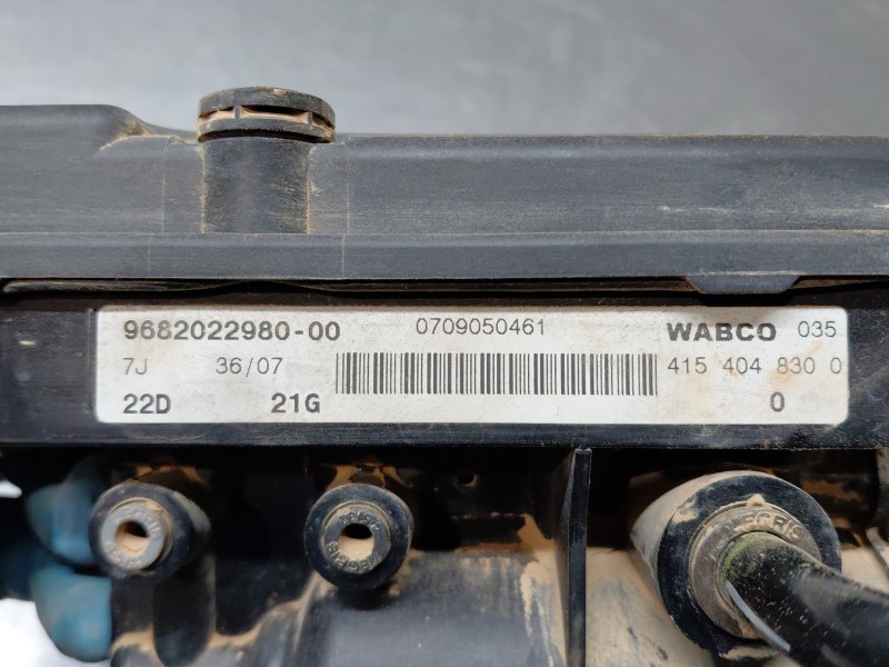 Recambio de bomba suspension para citroën c4 picasso shine referencia OEM IAM 9682022980  