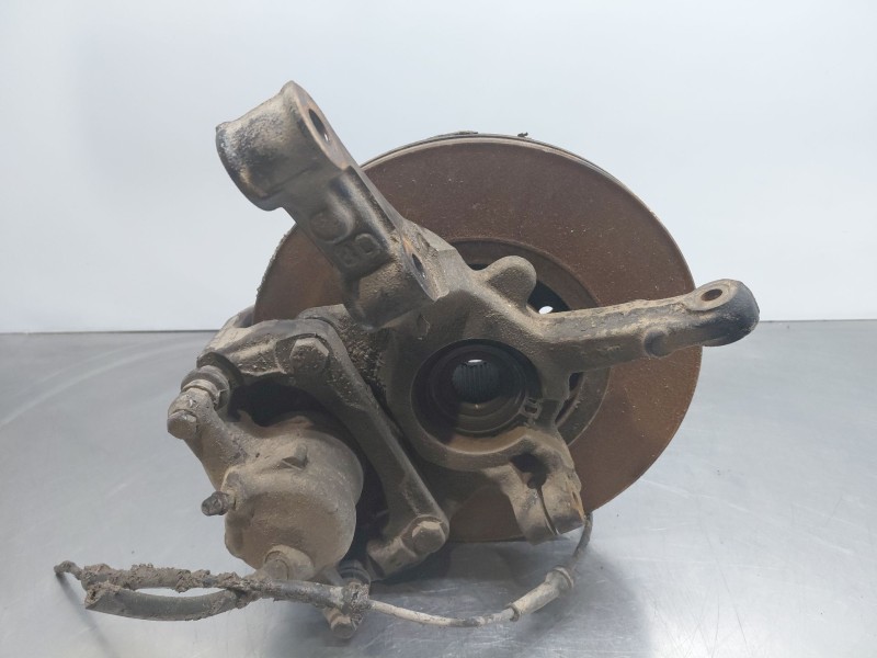 Recambio de mangueta delantera derecha para renault kangoo combi referencia OEM IAM 8200755588  