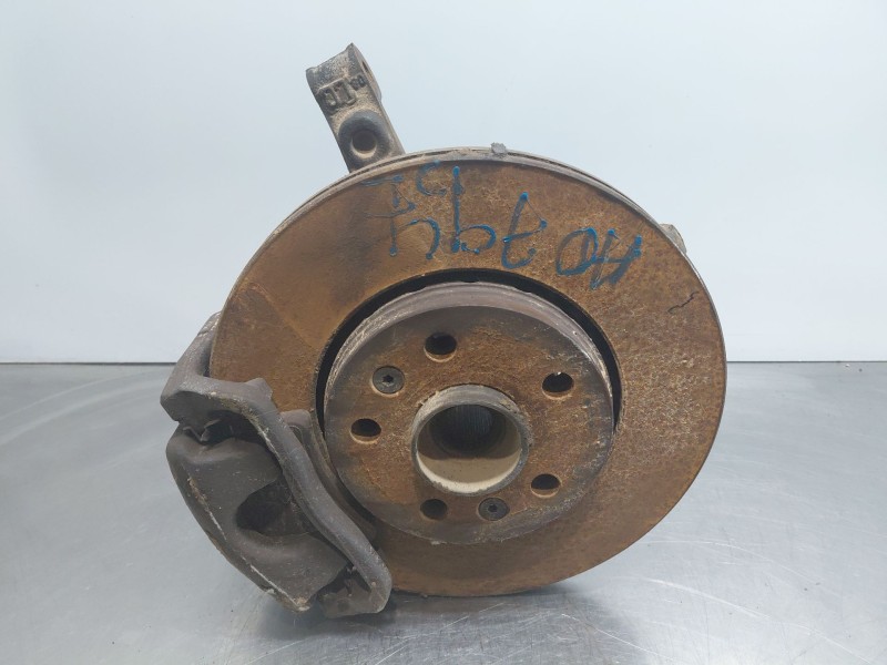 Recambio de mangueta delantera izquierda para renault kangoo combi referencia OEM IAM 8200755584  