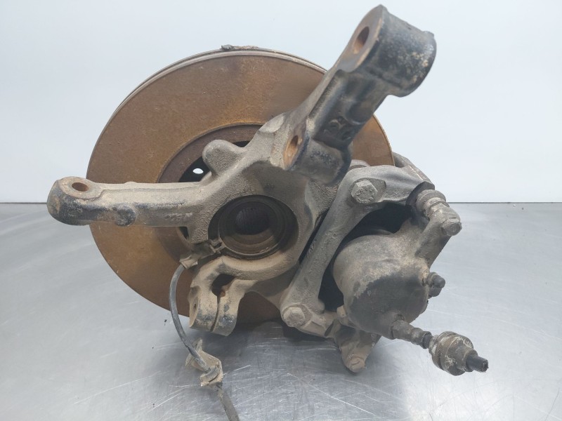 Recambio de mangueta delantera izquierda para renault kangoo combi referencia OEM IAM 8200755584  