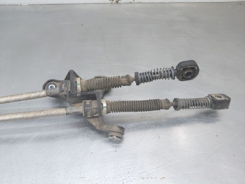 Recambio de varillaje cambio para seat ibiza (kj1) style referencia OEM IAM 2Q0711049J  