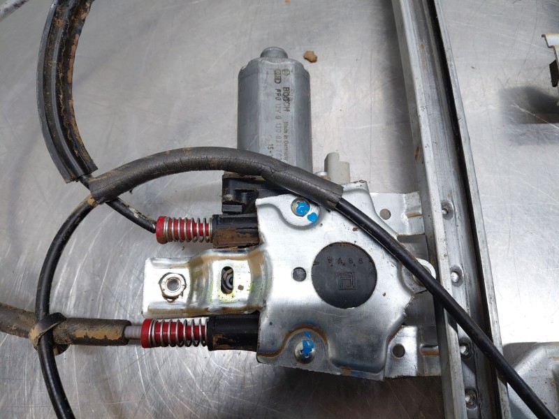 Recambio de elevalunas delantero izquierdo para peugeot partner (s2) combi referencia OEM IAM 9221G3  