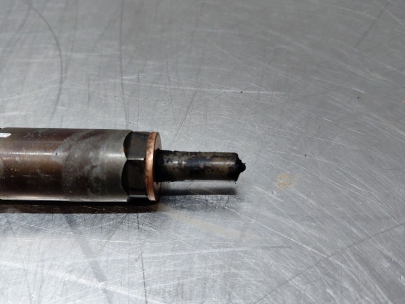 Recambio de inyector para citroën c4 picasso shine referencia OEM IAM 9658194180  