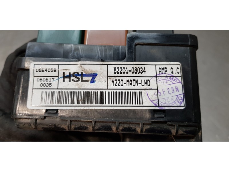 Recambio de caja reles / fusibles para ssangyong rexton rx 270 plus / 270 xdi plus referencia OEM IAM 8220108034  