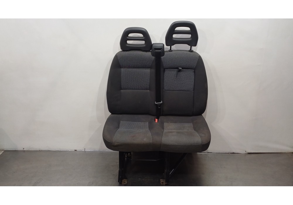 Recambio de asiento delantero derecho para peugeot boxer caja cerrada (rs 3000) (330/333) 2007 ) hdi (330) referencia OEM IAM 88