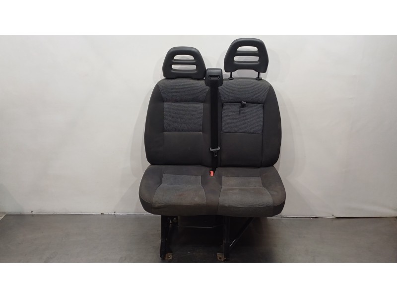 Recambio de asiento delantero derecho para peugeot boxer caja cerrada (rs 3000) (330/333) 2007 ) hdi (330) referencia OEM IAM 88