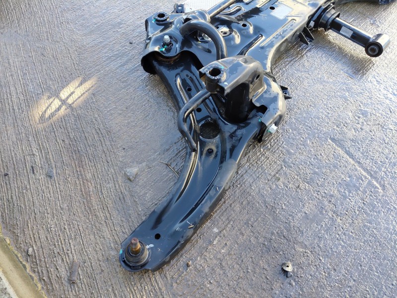 Recambio de puente delantero para hyundai i20 iii active referencia OEM IAM 62400Q0000  