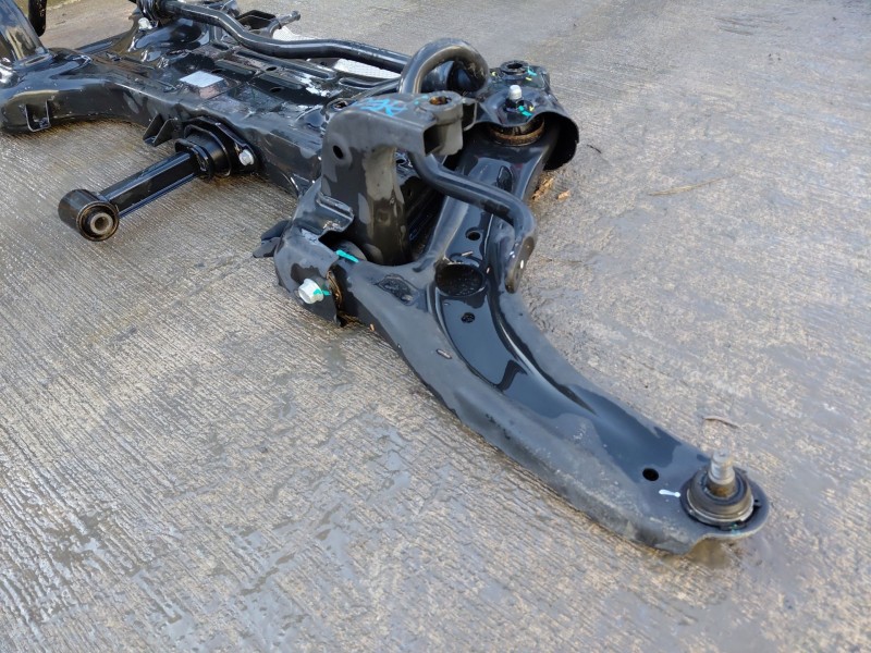 Recambio de puente delantero para hyundai i20 iii active referencia OEM IAM 62400Q0000  