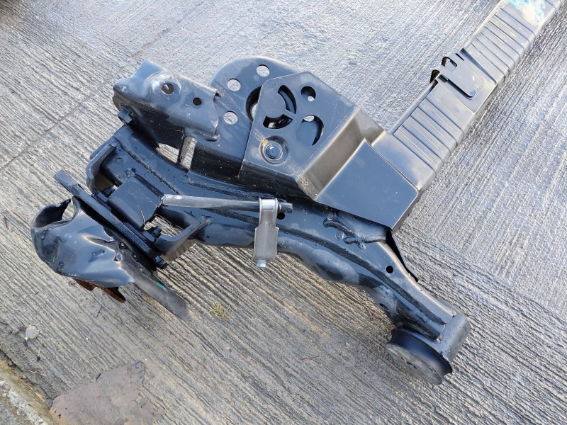 Recambio de puente trasero para hyundai i20 iii active referencia OEM IAM 55100Q0100  