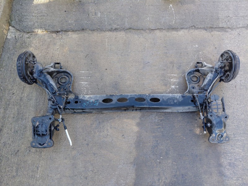 Recambio de puente trasero para seat ibiza (kj1) style referencia OEM IAM 2Q0501053CH  