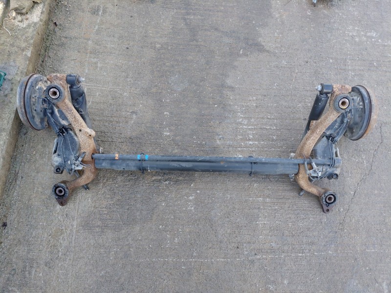 Recambio de puente trasero para peugeot 206+ x-line referencia OEM IAM   