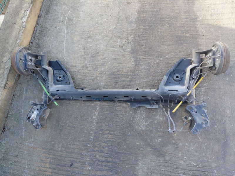 Recambio de puente trasero para renault clio iv life referencia OEM IAM   