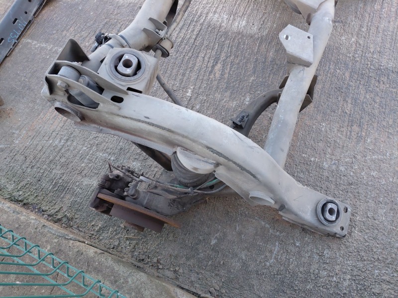 Recambio de puente trasero para renault scenic rx4 (ja0) dynamique referencia OEM IAM 7701473335  