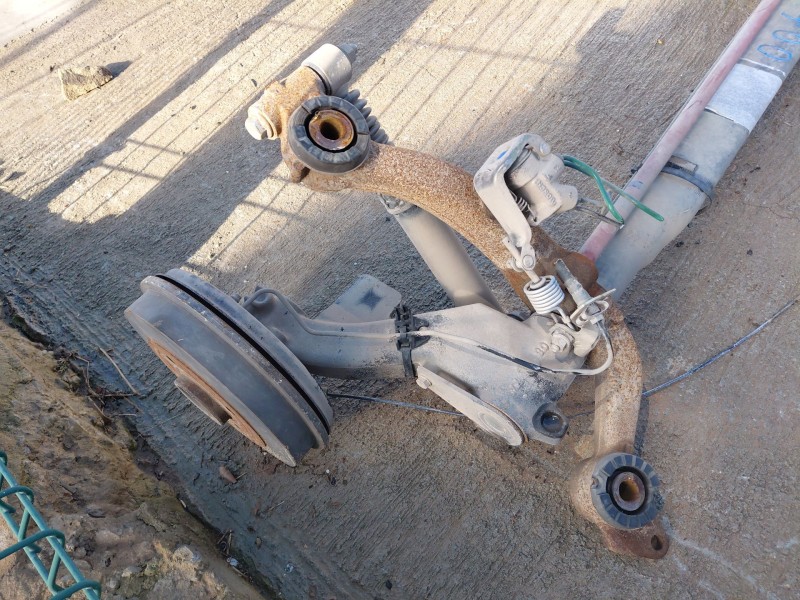 Recambio de puente trasero para peugeot 206 berlina xt referencia OEM IAM   