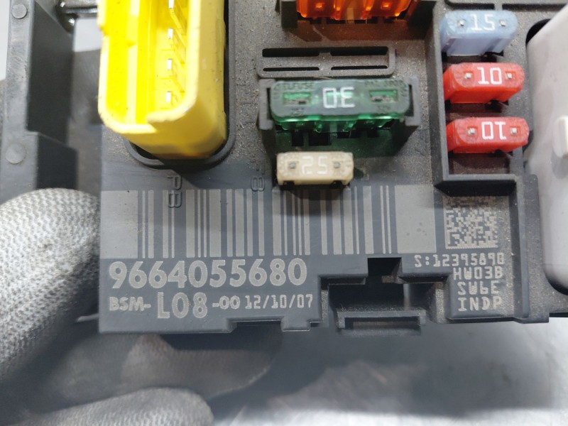 Recambio de caja reles / fusibles para citroën c4 grand picasso sx referencia OEM IAM 9664055680  