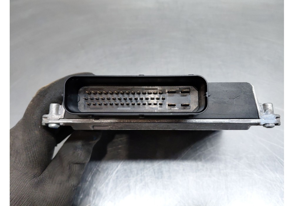 Recambio de centralita motor uce para mercedes-benz clase gl (x166) 450 grand edition referencia OEM IAM A1645407301 5WP22604 