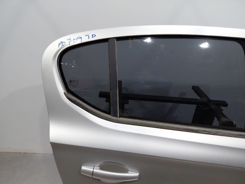 Recambio de puerta trasera derecha para opel corsa e design referencia OEM IAM   