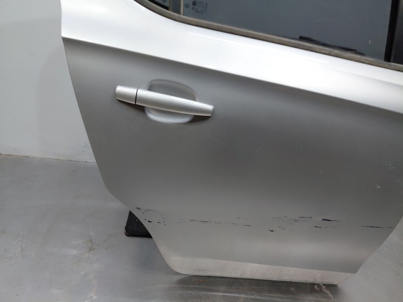 Recambio de puerta trasera derecha para opel corsa e design referencia OEM IAM   