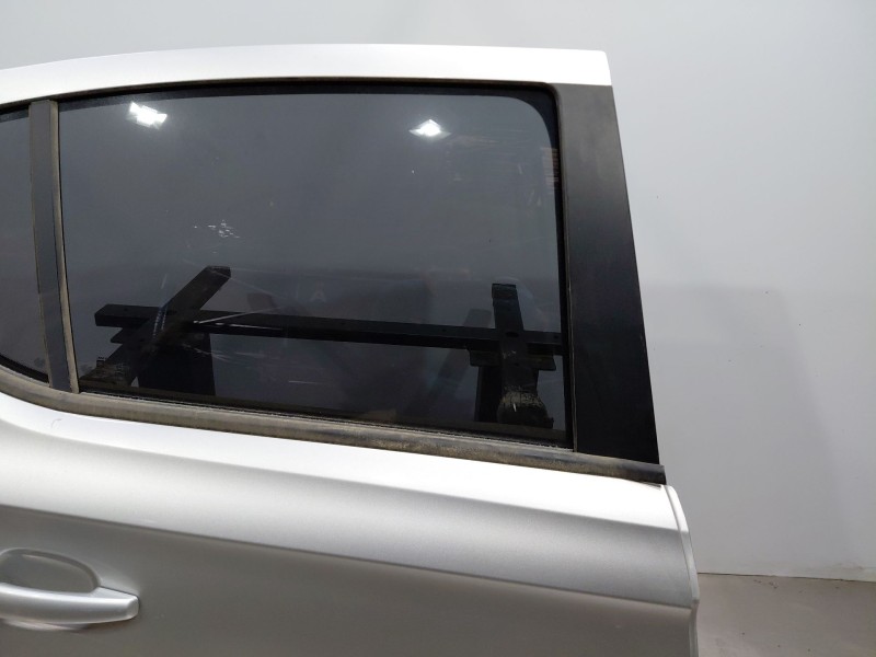 Recambio de puerta trasera derecha para opel corsa e design referencia OEM IAM   