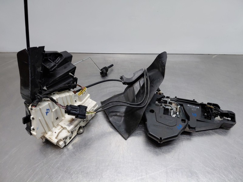 Recambio de cerradura puerta delantera izquierda para mercedes-benz clase gl (x166) 450 grand edition referencia OEM IAM A164720