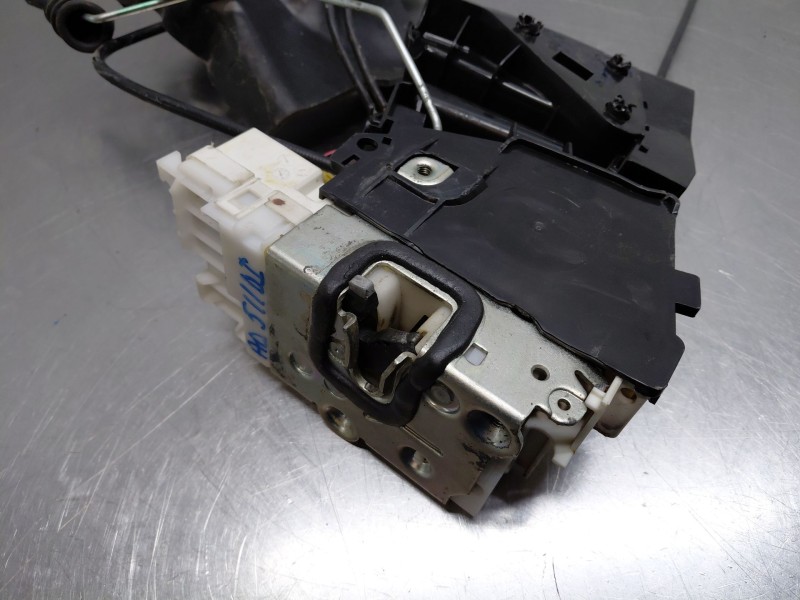 Recambio de cerradura puerta delantera izquierda para mercedes-benz clase gl (x166) 450 grand edition referencia OEM IAM A164720