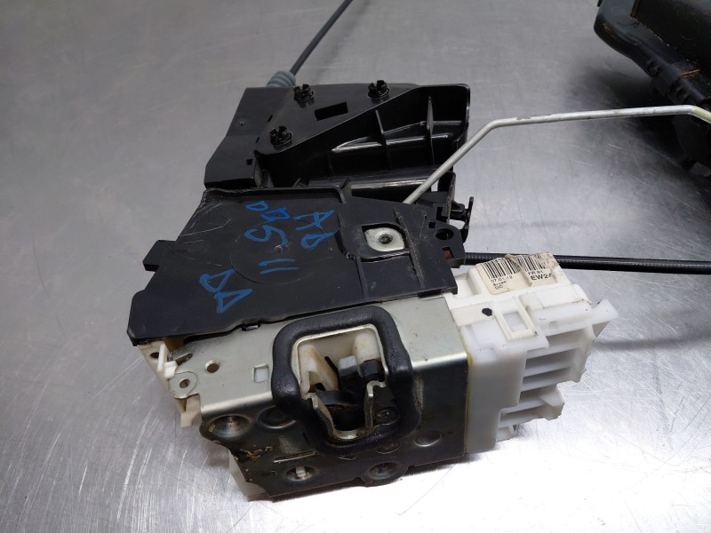 Recambio de cerradura puerta delantera derecha para mercedes-benz clase gl (x166) 450 grand edition referencia OEM IAM A16472020