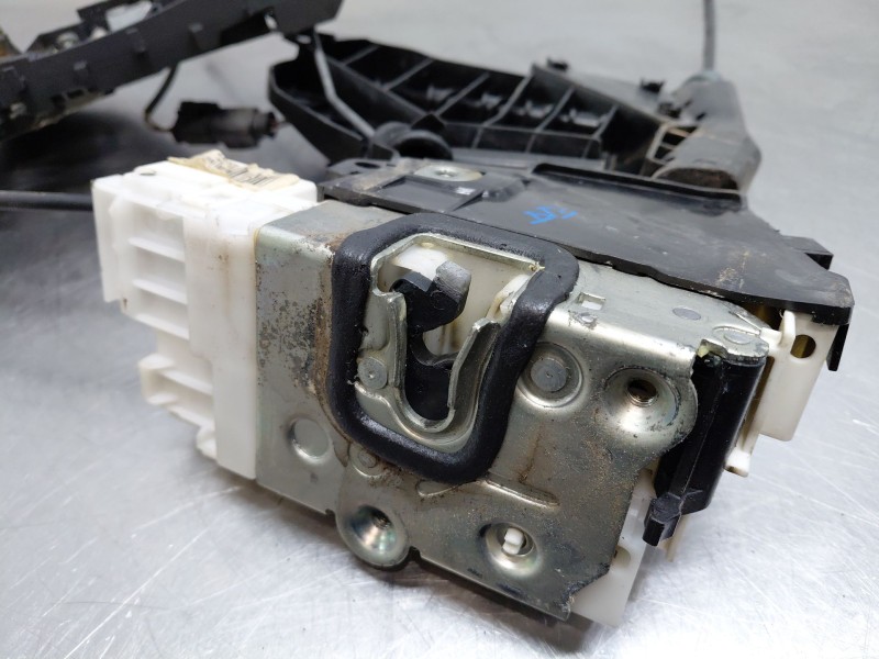 Recambio de cerradura puerta trasera izquierda para mercedes-benz clase gl (x166) 450 grand edition referencia OEM IAM A16473029