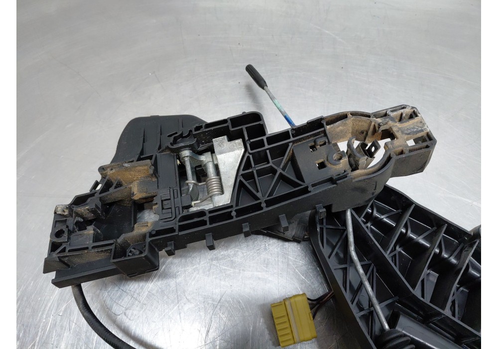 Recambio de cerradura puerta trasera izquierda para mercedes-benz clase gl (x166) 450 grand edition referencia OEM IAM A16473029