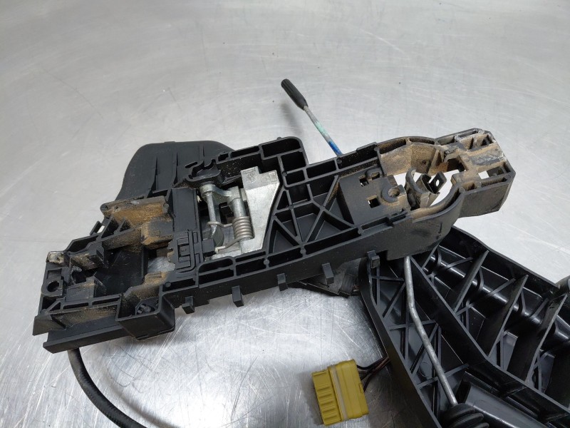 Recambio de cerradura puerta trasera izquierda para mercedes-benz clase gl (x166) 450 grand edition referencia OEM IAM A16473029