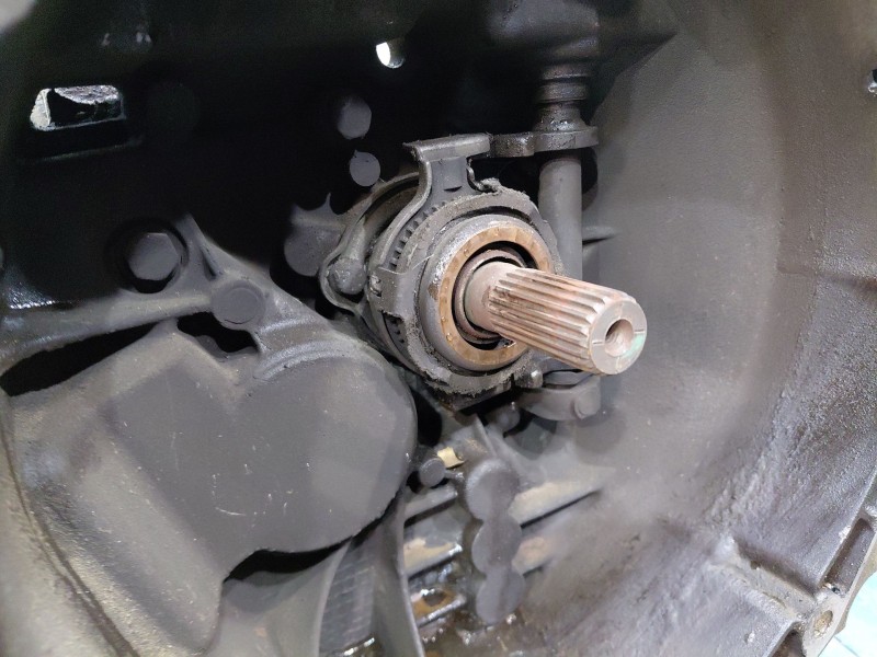 Recambio de caja cambios para peugeot bipper tepee active referencia OEM IAM 1611308180 20CP16 