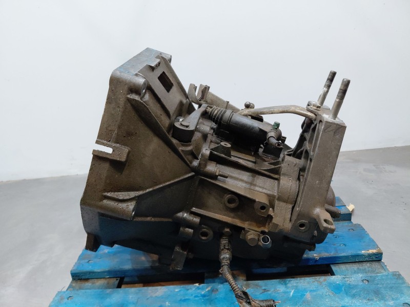 Recambio de caja cambios para peugeot bipper tepee active referencia OEM IAM 1611308180 20CP16 