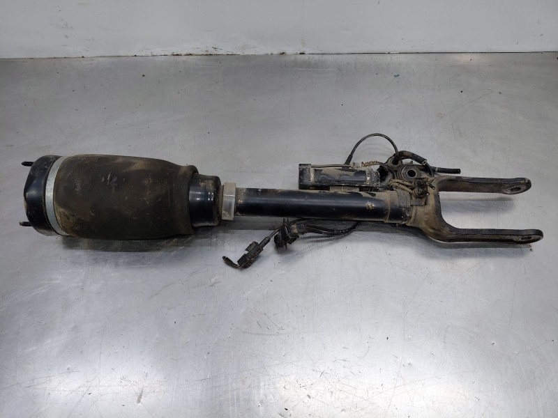 Recambio de amortiguador delantero derecho para mercedes-benz clase gl (x166) 450 grand edition referencia OEM IAM A1643205813 A