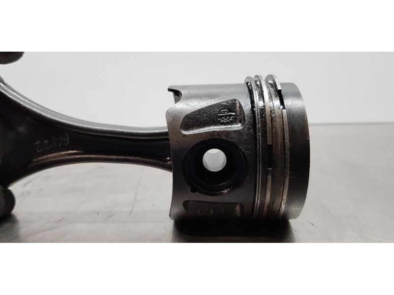 Recambio de piston para jeep gr. cherokee (wh) 3.0 crd laredo referencia OEM IAM 5179423AB  