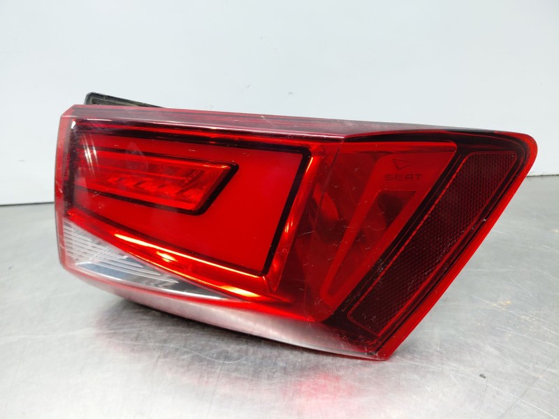 Recambio de piloto trasero derecho para seat ateca style go referencia OEM IAM 575945208D  