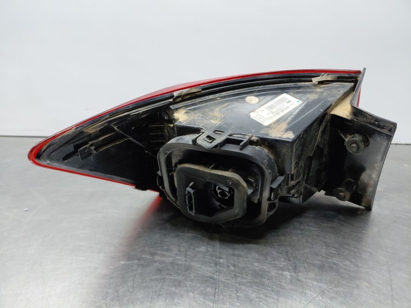 Recambio de piloto trasero derecho para seat ateca style go referencia OEM IAM 575945208D  