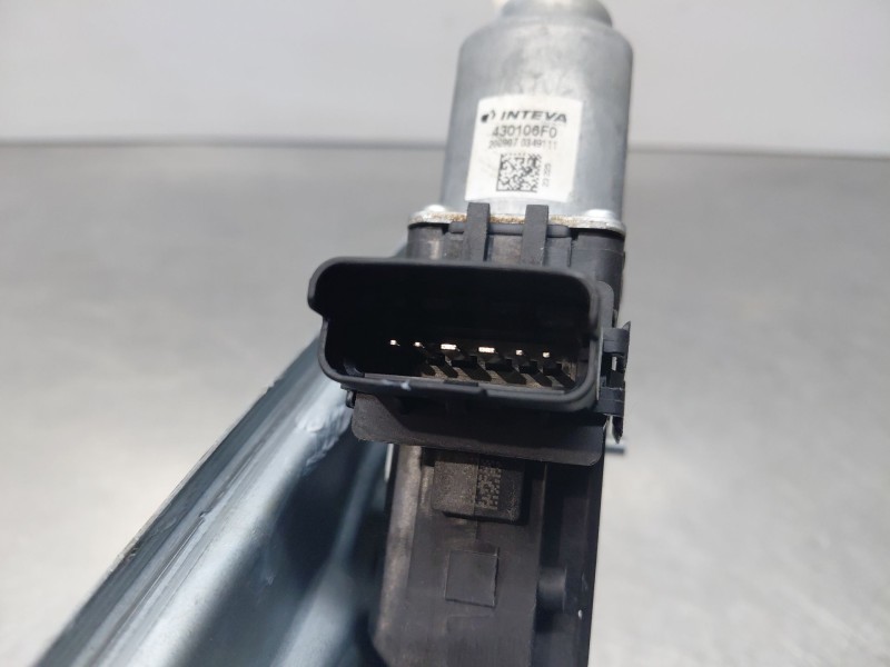 Recambio de mando elevalunas delantero izquierdo para hyundai tucson hybrid referencia OEM IAM   