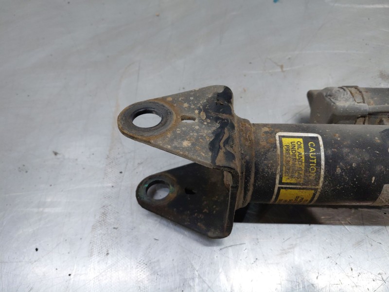 Recambio de amortiguador trasero izquierdo para mercedes-benz clase gl (x166) 450 grand edition referencia OEM IAM A1643202031 A