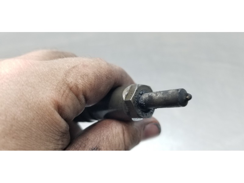 Recambio de inyector para opel astra h berlina cosmo referencia OEM IAM 0445110175  