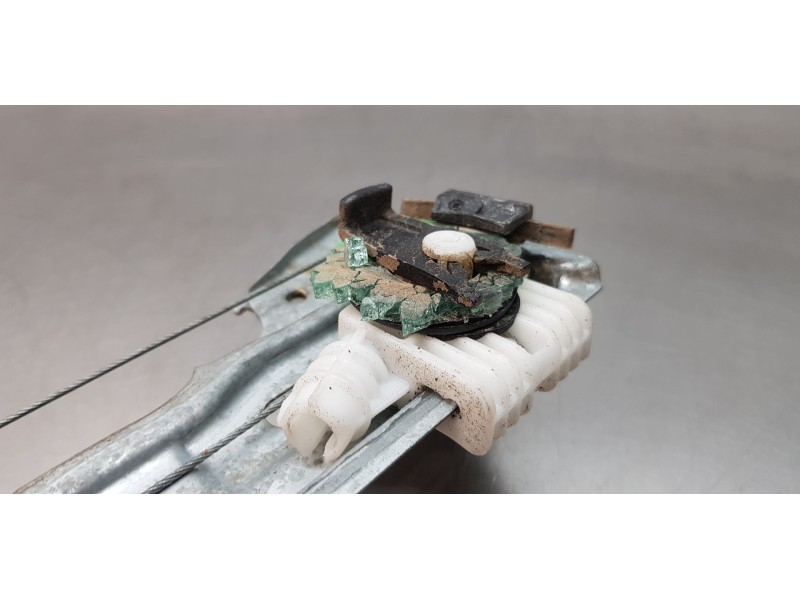 Recambio de elevalunas delantero izquierdo para renault megane iv berlina 5p experience referencia OEM IAM 807215959R 6 PINES 