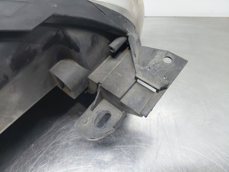 Recambio de faro izquierdo para citroën c4 picasso sx referencia OEM IAM 6208A8  