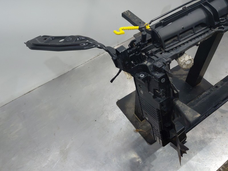 Recambio de panel frontal para volkswagen t-cross advance referencia OEM IAM   